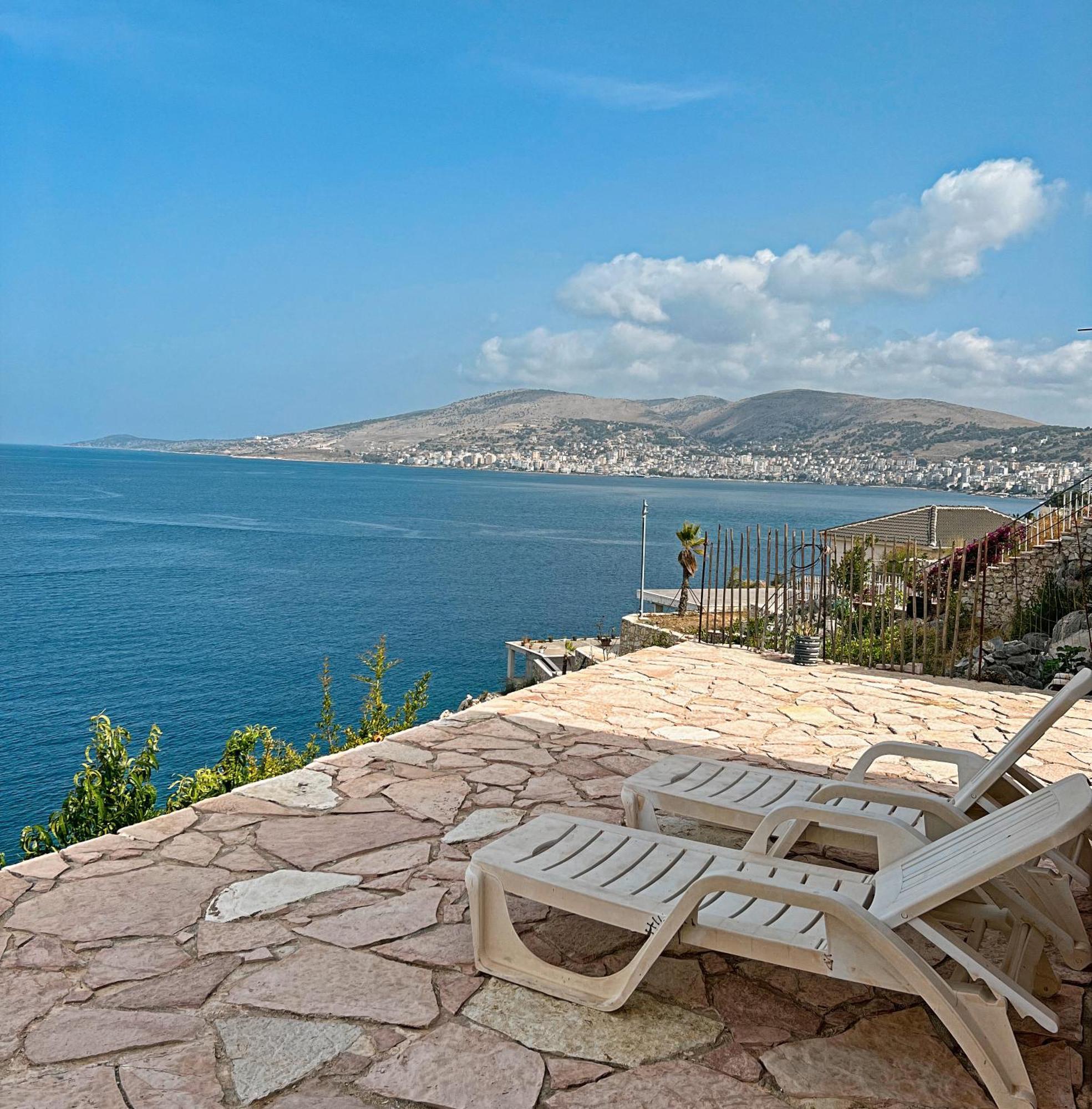 Prive Hill Saranda Villa Bagian luar foto